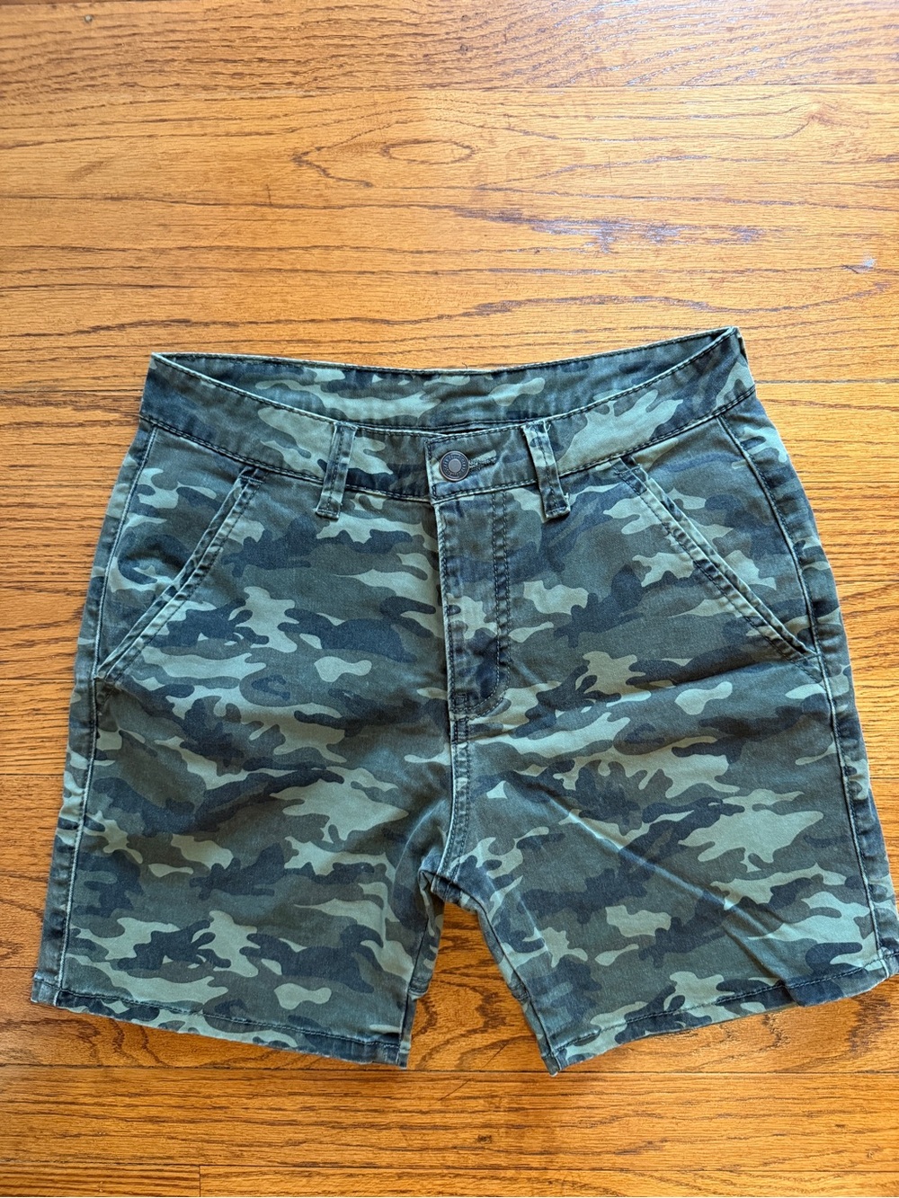 Men's cellblock 13 (zipper butt) Camo Cargo Shorts - Green Camouflage